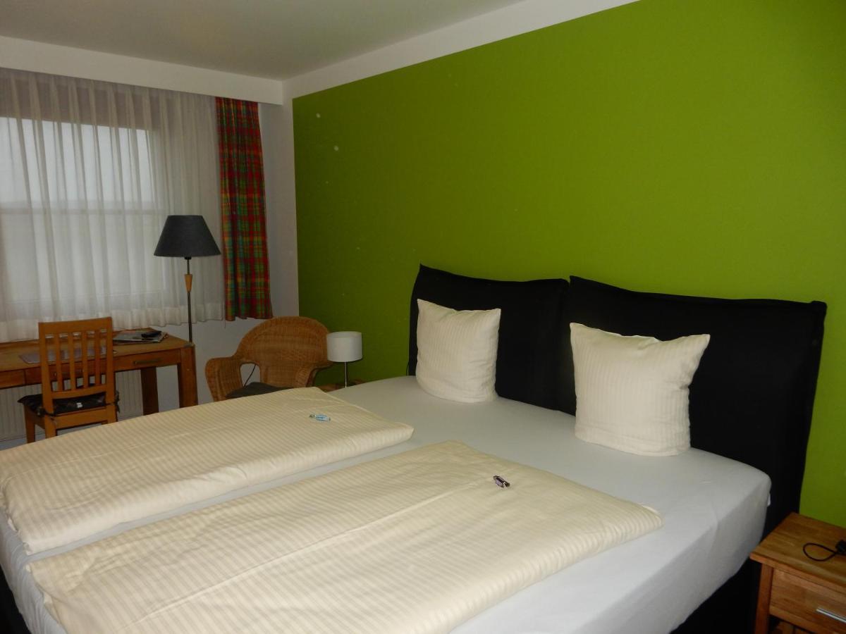 Hotel Frankenhoehe Aurach Exterior photo